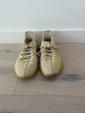 Yeezy Boost 350 V2 Cream/Yellow Men's Sneakers. AUTHENTIC. Wore once or twice.
